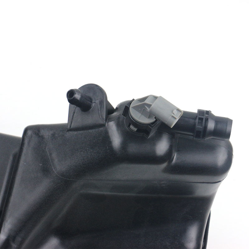 Automobiles Cooling System Radiator Expansion Tank For OE 17137647713 17138600275 17137543003