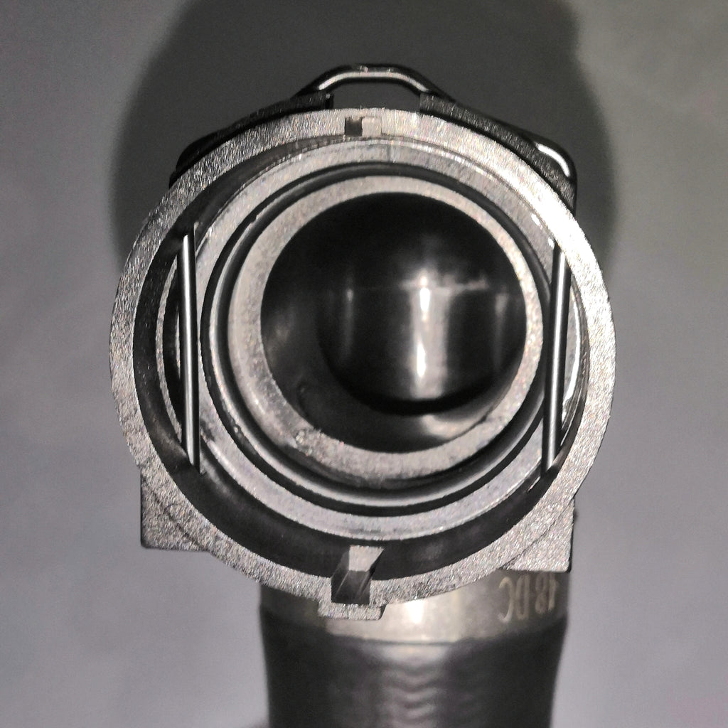 1665000475 Automobile Engine Flexible Reinforced Elbow Radiator Coolant Water Pipe for Mercedes Benz