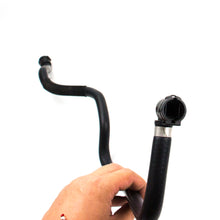 Load image into Gallery viewer, Automobile Parts Cylinder Cover Hose 17128602600 Liquid Storage Tank Pipe For BMW 5G38 7G11 G12