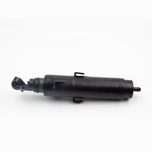 Load image into Gallery viewer, Automobile Parts Car Washer Spraying Nozzle For BMW E71 OE 61677308526 61677308525