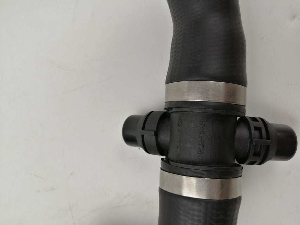 Automobile Water Pump Radiator Coolant Hose For BMW 3 4 5 Series OE 11537603511