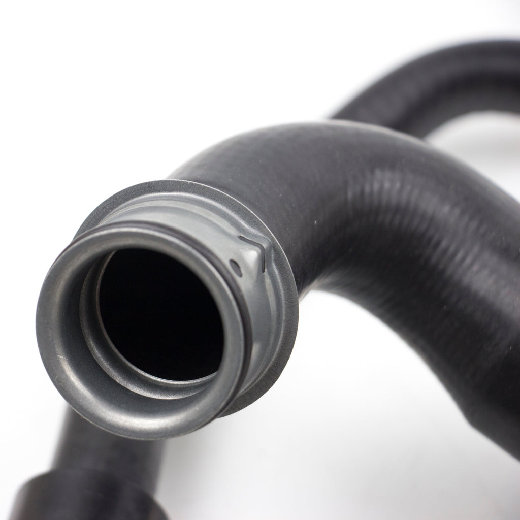 Automobile Water Pump Radiator Coolant Hose For Mercedes Benz C200 E200 E260 OE 2045019682