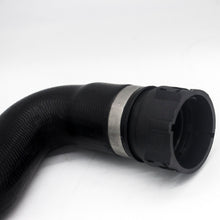 Load image into Gallery viewer, 17123424499 BMW X3 Water Tank Connection Pipe E83 Coolant Hose Radiator Hose