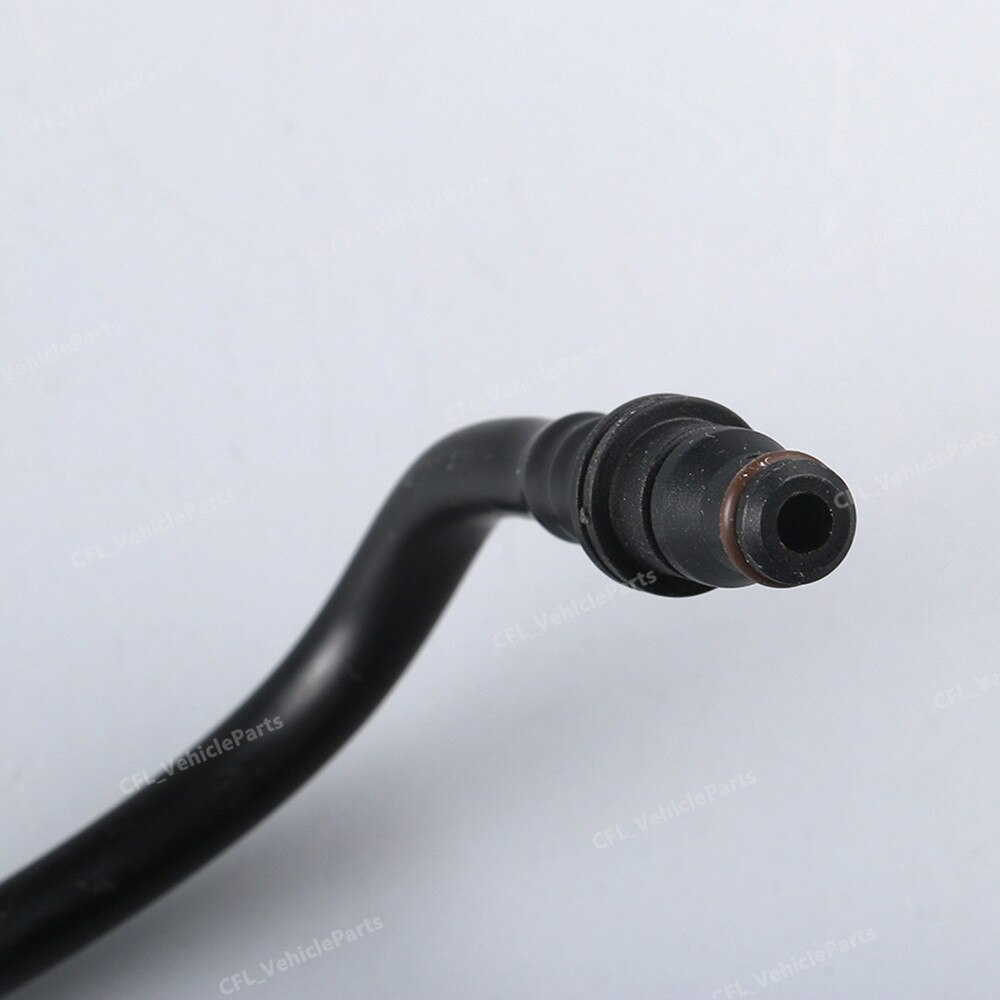 Mercedes Benz Engine Coolant Recovery Tank Hose 2115010125