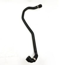 Load image into Gallery viewer, OEM 17123422785 BMW X3 E83 Coolant Hose